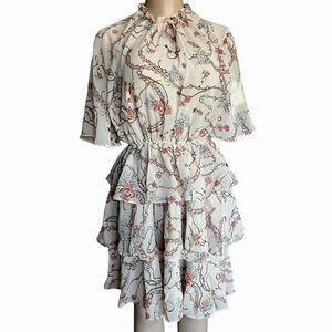 New Fame and Partners floral dress